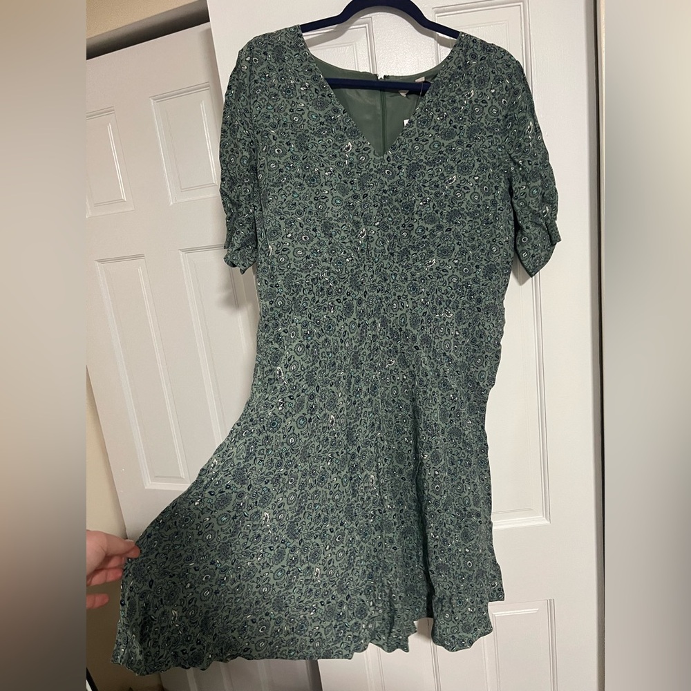NWT Loft Green Floral Dress (14)
